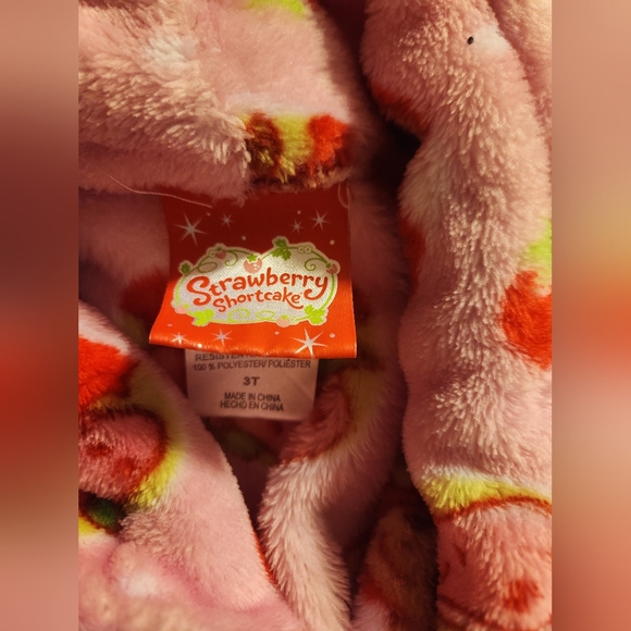 Strawberry Shortcake Robe - Picture 2 of 2